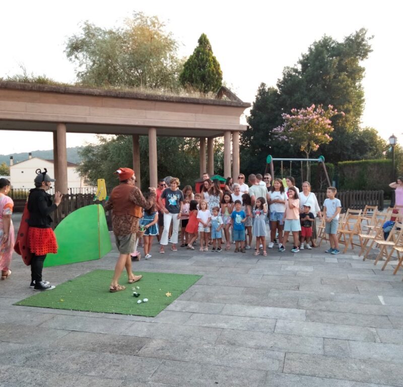 Imaxes da actuación de Galerna Crúa de "Cantos e contos da foresta"